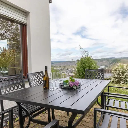 Cozy Ii Luxurioes Moselview Terrasse Garten Netflix Апартаменты Лайвен