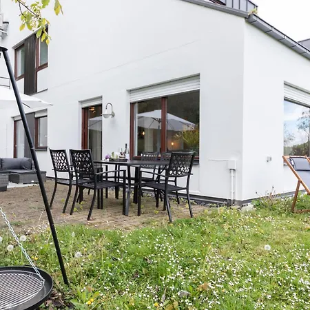 Cozy Ii Luxurioes Moselview Terrasse Garten Netflix Апартаменты